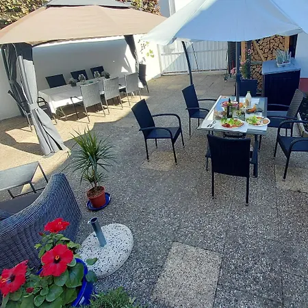 Apartmenthaus Schlosspark Daire *